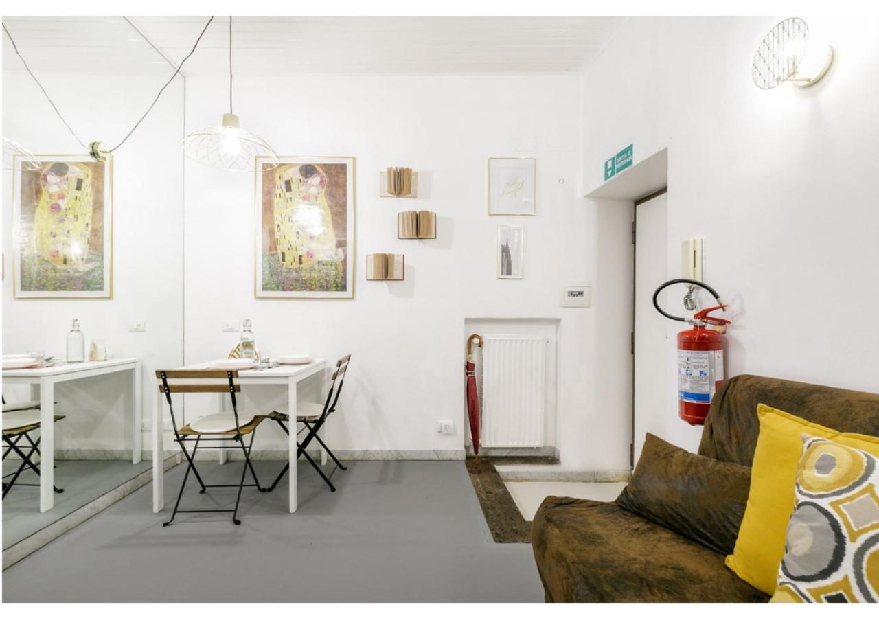 Pied-A-Terre Domusuite Rhome Colosseo 로마 외부 사진